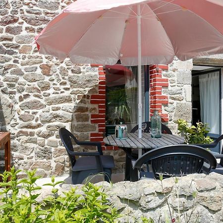 La Quinardais - Charmante Maison Avec Terrasse Saint-Samson-sur-Rance Eksteriør bilde